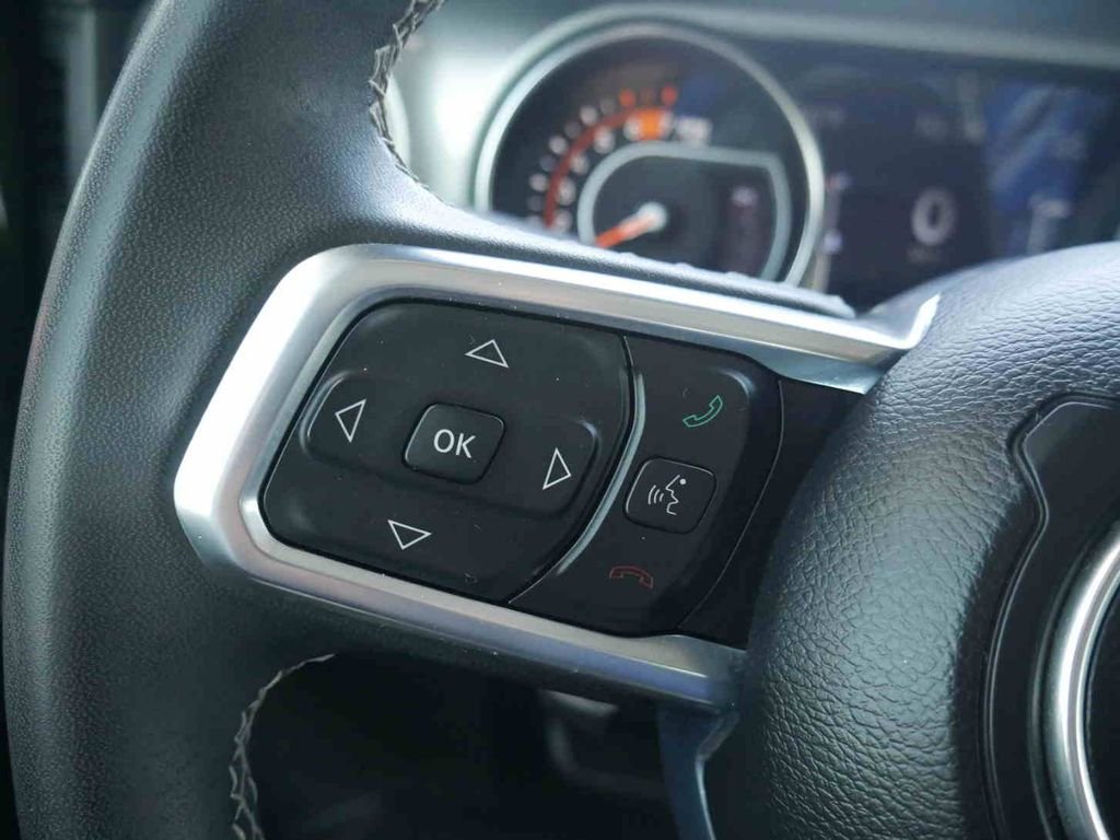 Used 2023 Green Jeep Sahara image 41