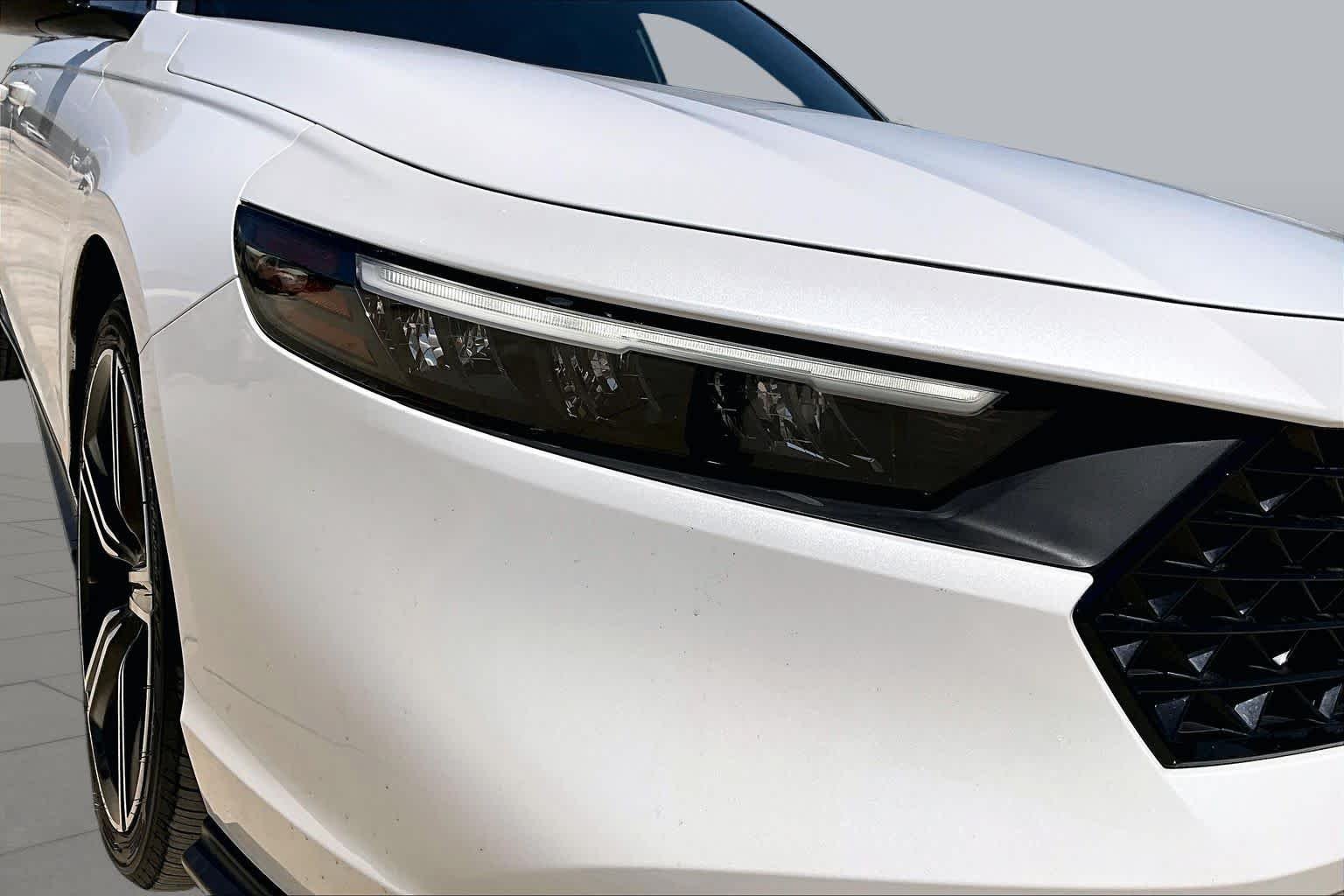 Used 2023 Platinum White Pearl Honda Sport image 51