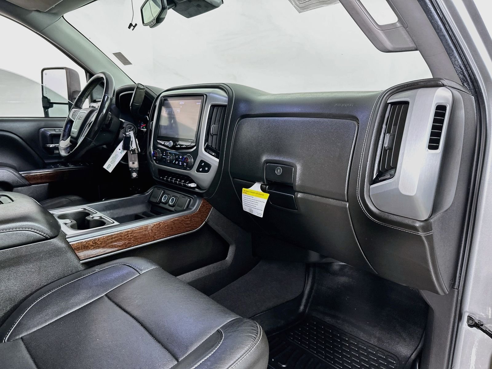 Used 2018 Quicksilver Metallic GMC SLT image 29