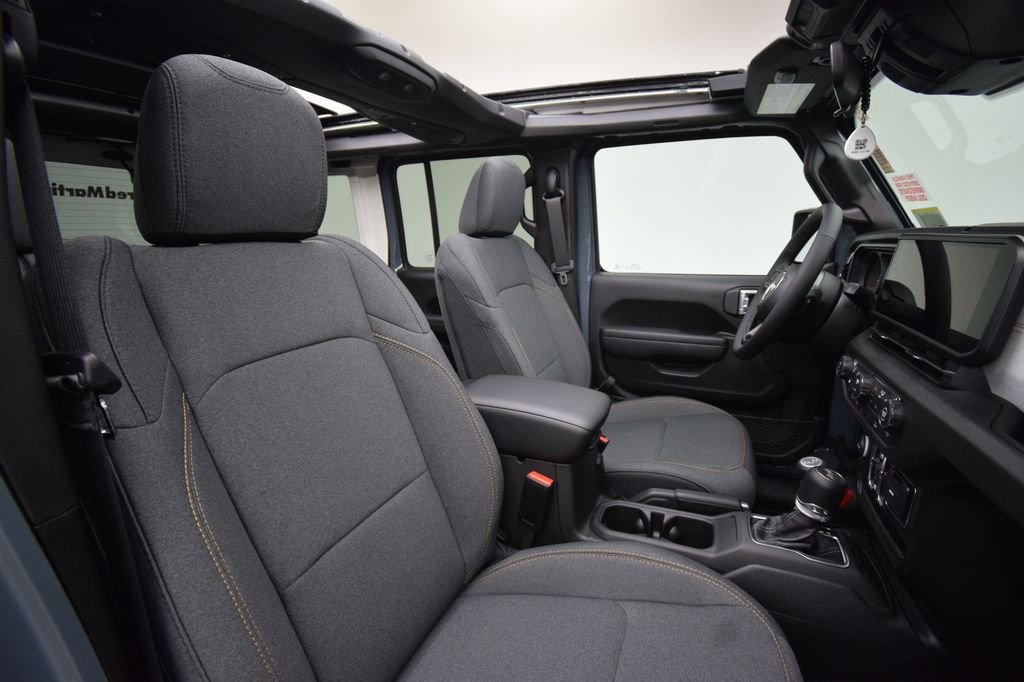 New 2026 Anvil Clear-Coat Exterior Paint Jeep Sport S image 16