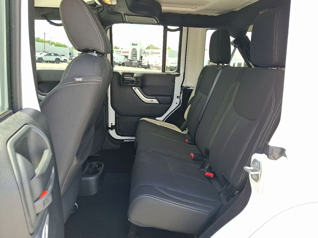 Used 2017 White Jeep Unlimited Sahara image 11