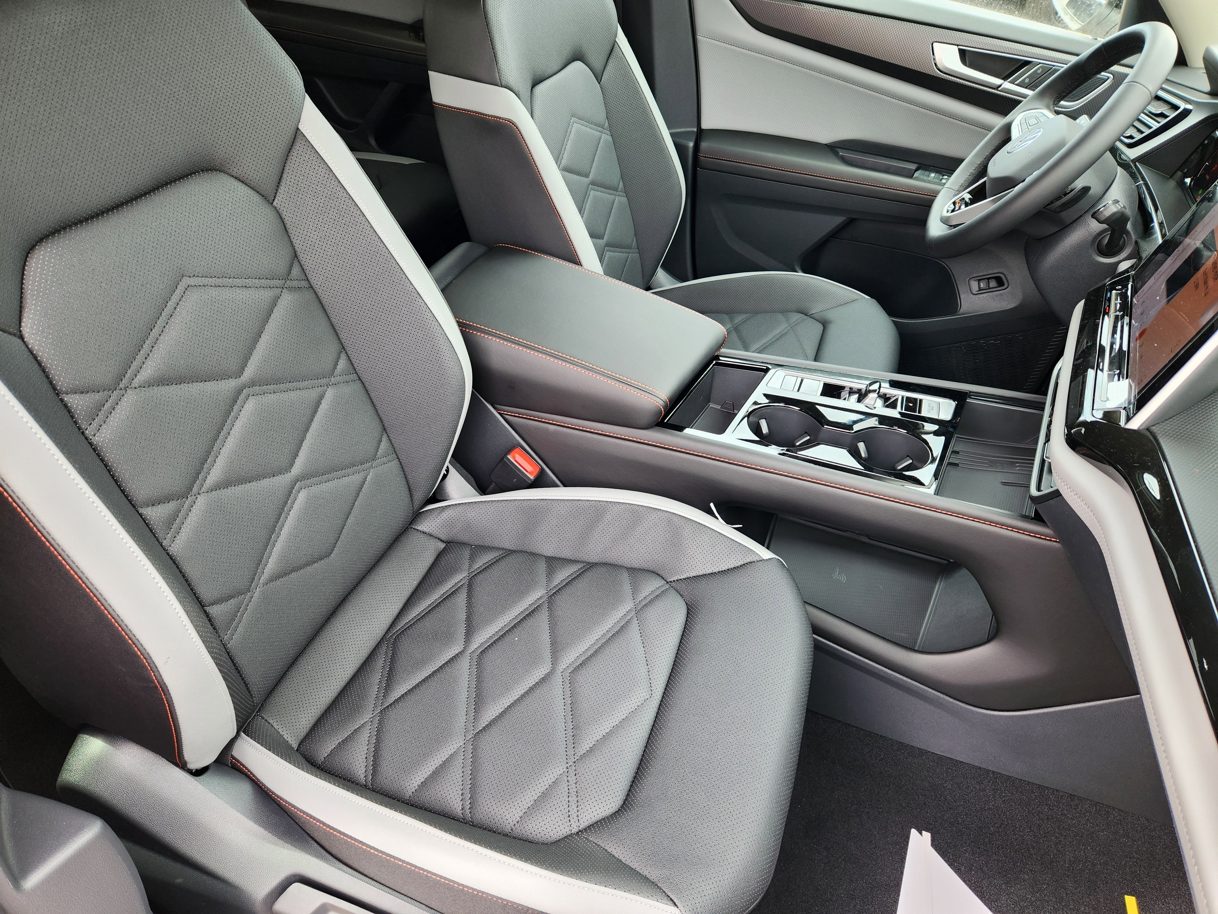 New 2026 White Volkswagen 2.0T Peak Edition image 11