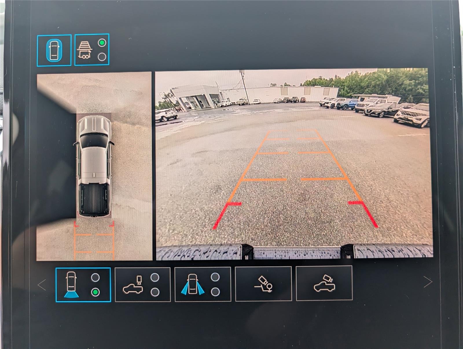 2025 GMC Sierra EV Denali - Photo 20