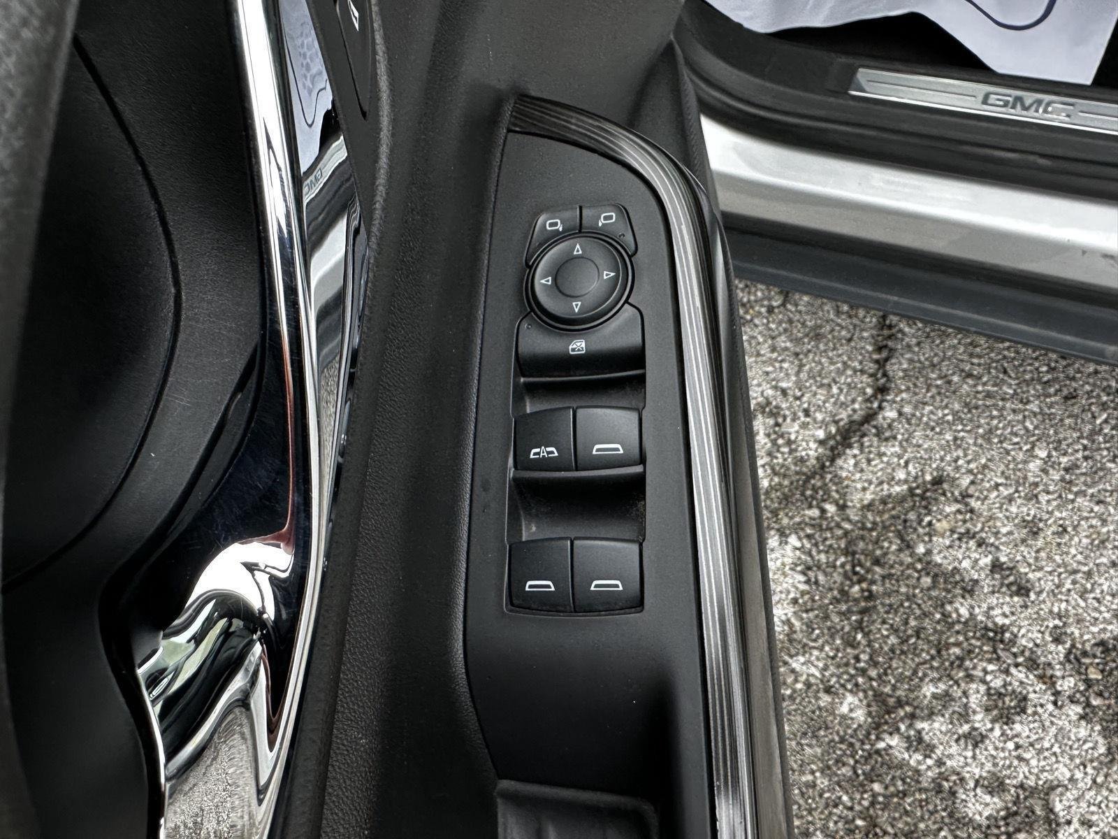 Used 2019 Quicksilver Metallic GMC SLT image 9