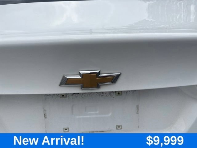 Used 2017 SUMMIT WHITE Chevrolet LS image 14