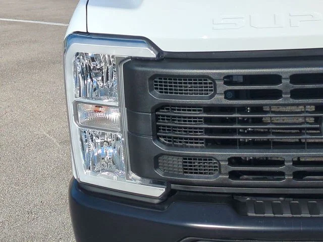 New 2026 Oxford White Ford F-250® XL image 10