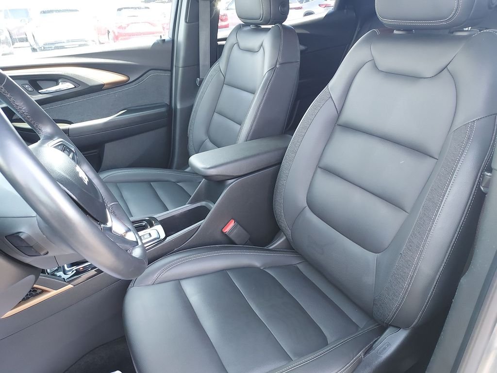 Used 2023 Gray Chevrolet ACTIV image 17