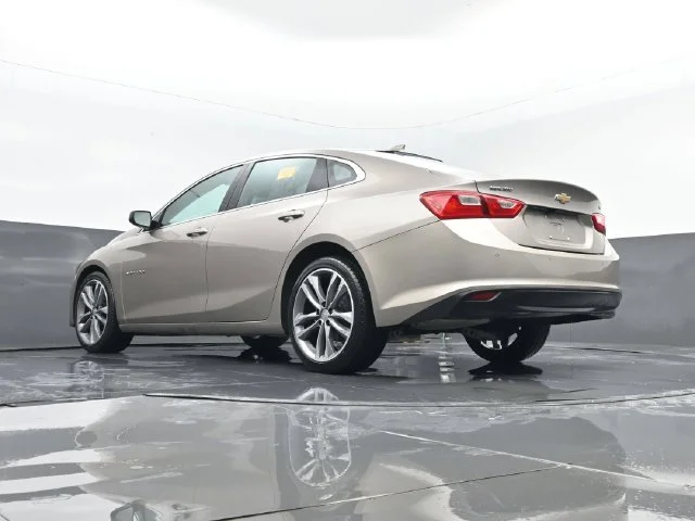 Used 2025 Mineral Gray Metallic Chevrolet LT image 23
