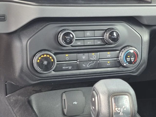 Used 2022 Cactus Ford Base image 18