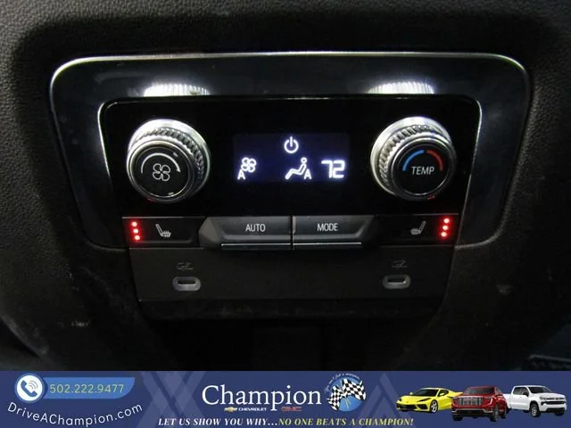Used 2022 White Frost Tricoat GMC Denali image 24