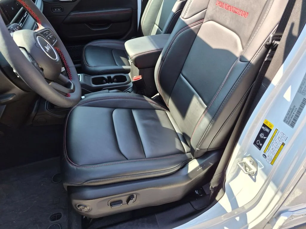 Used 2024 White Jeep Rubicon image 24