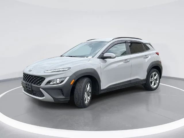Used 2023 Silver Hyundai SEL image 1