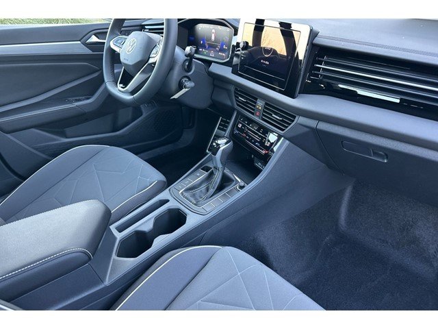 New 2026 Deep Black Pearl Volkswagen 1.5T Sport image 15