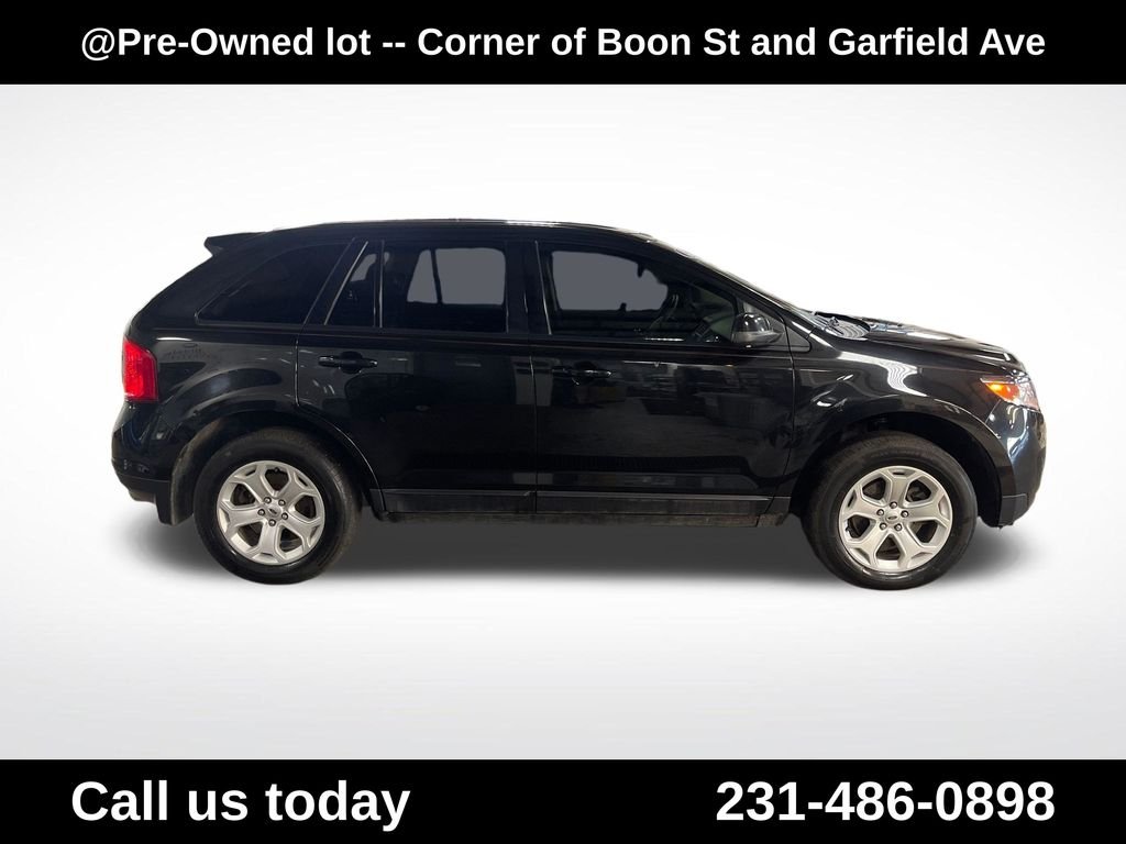 Used 2014 Black Ford SEL image 6