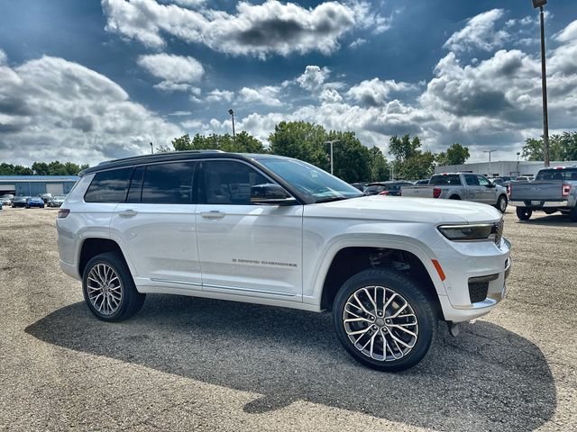 Used 2021 White Jeep Summit image 11