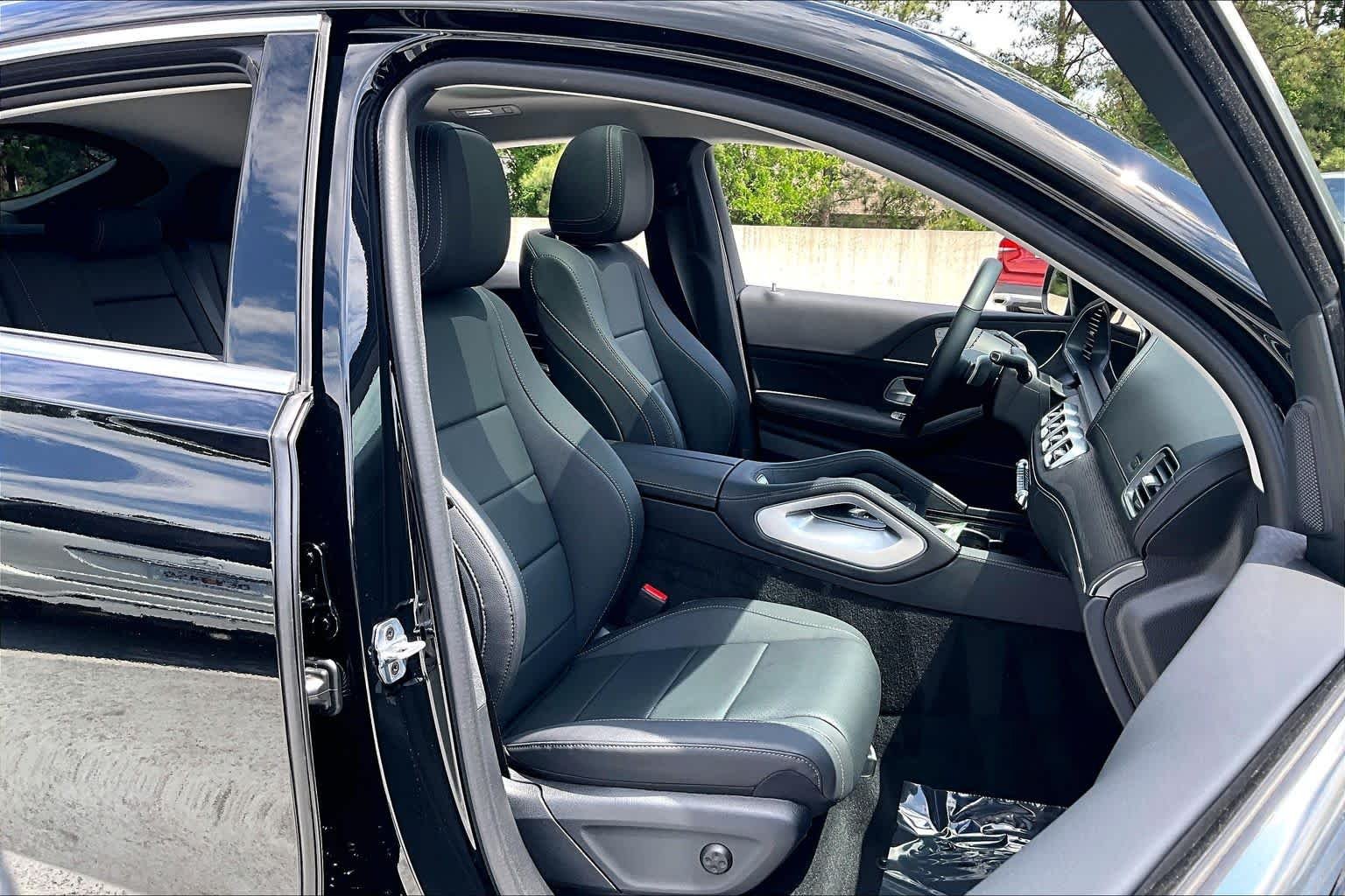 Certified Used 2026 Obsidian Black Metallic Mercedes-Benz GLE 450 image 9