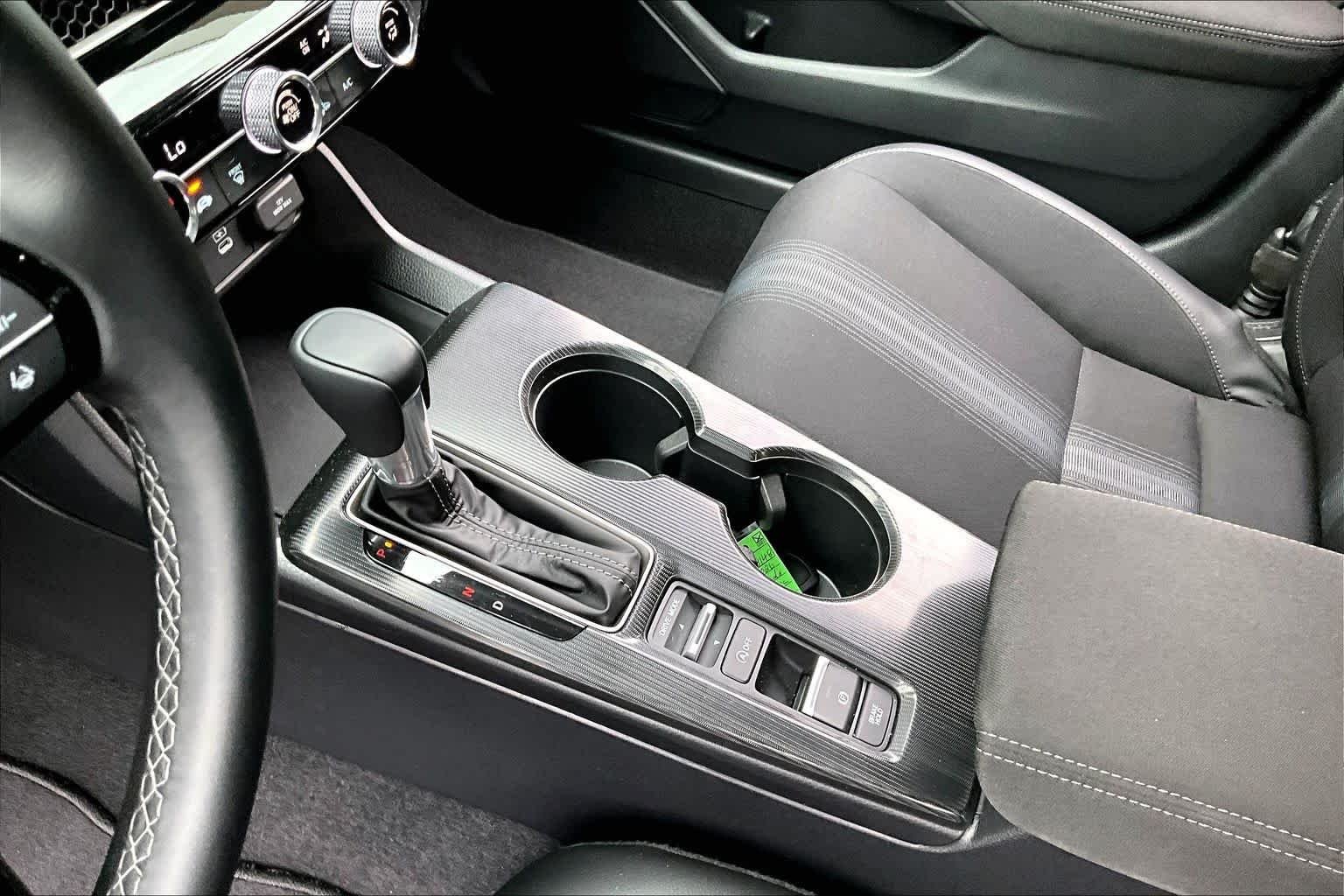 2026 Honda Civic Hatchback Sport - Photo 16