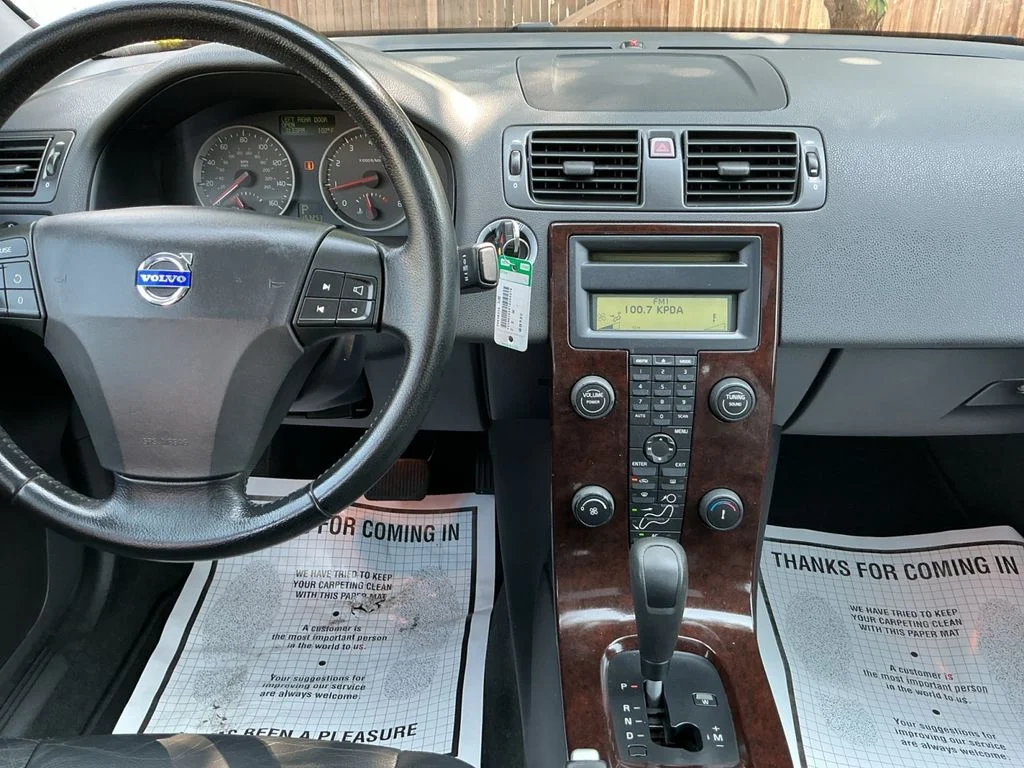 Used 2007 Silver Volvo 2.4i image 17