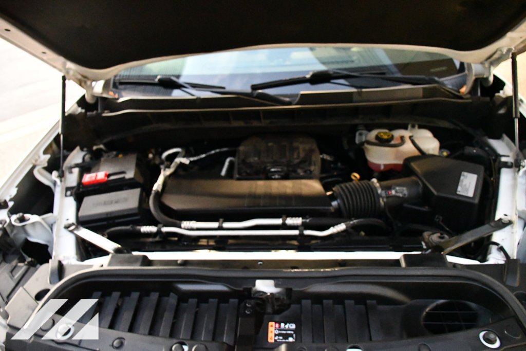 Used 2020 IRIDESCENT PEARL TRICOAT Chevrolet RST image 29