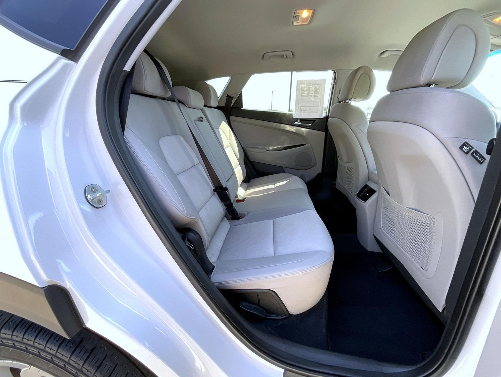 Used 2017 White Hyundai Eco image 19