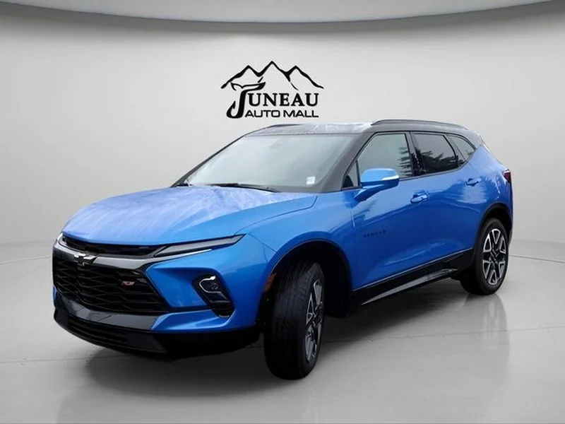 Used 2025 Riptide Blue Metallic Chevrolet RS image 4