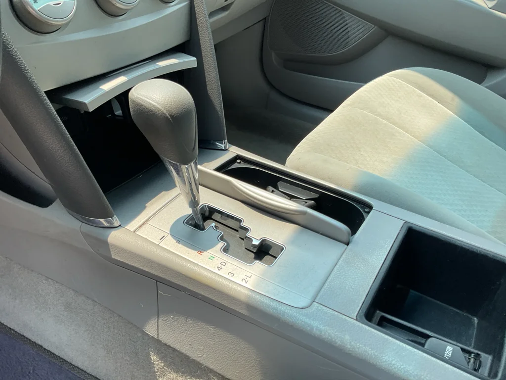 Used 2007 Titanium Metallic Toyota LE image 21