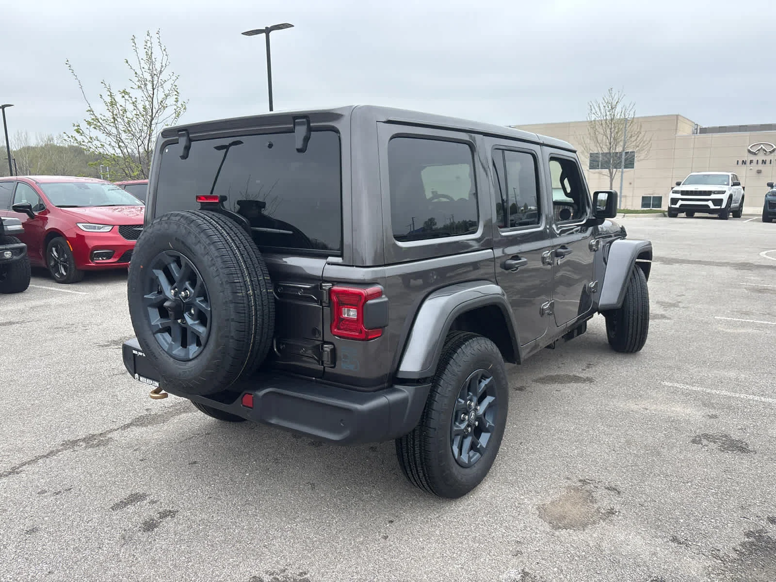 New 2026 Granite Crystal Metallic Clearcoat Jeep 85th Anniversary image 9