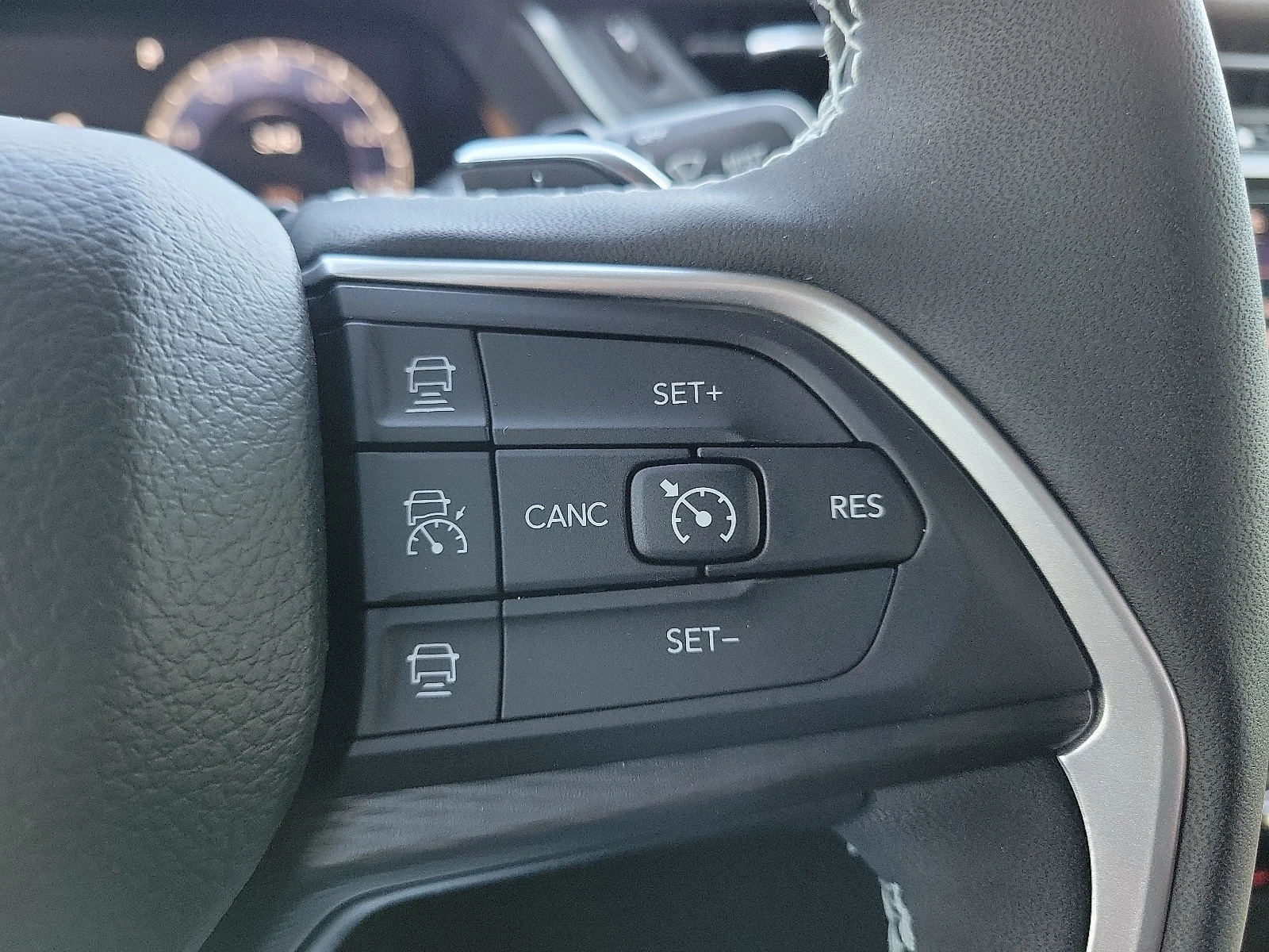 New 2025 PW7 Bright Whit Jeep L ALTITUDE 4X4 image 19