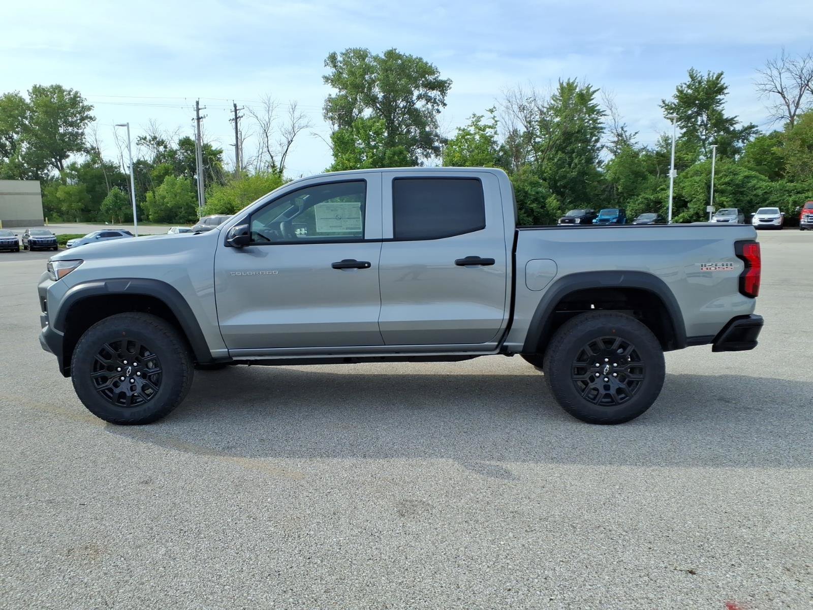 2026 Chevrolet Colorado Trail Boss - Photo 3