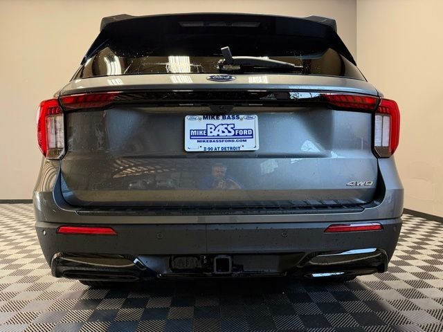 New 2026 Carbonized Gray Metallic Ford ST-Line image 10
