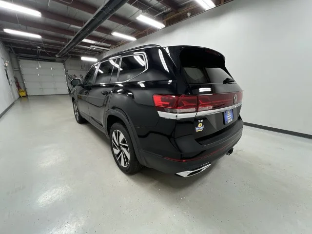 2024 Volkswagen Atlas SE w/Tech - Photo 6