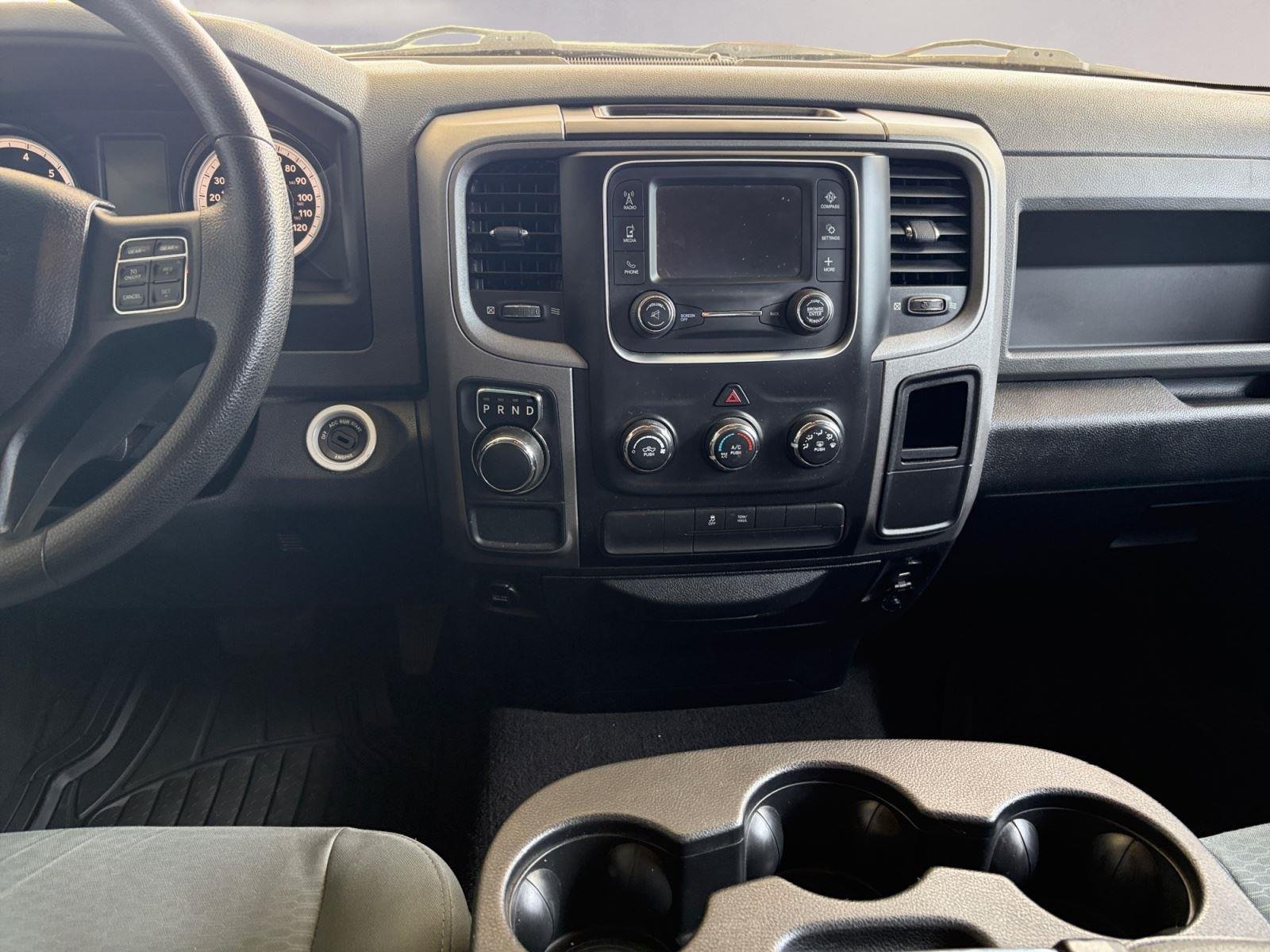 Used 2015 Bright White Clearcoat Ram Express image 11