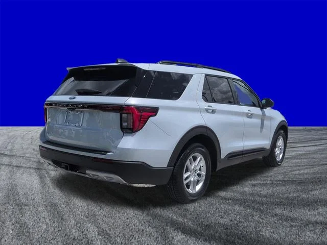 New 2026 Space White Metallic Ford Active image 4