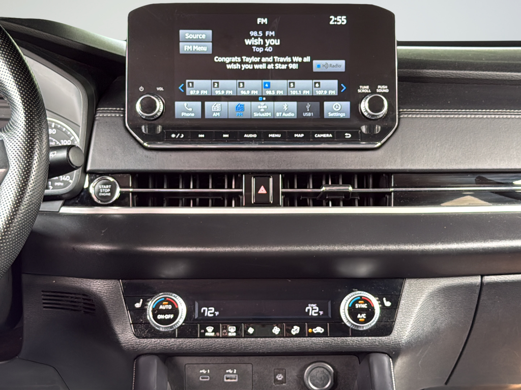 Used 2024 Black Mitsubishi SE image 18