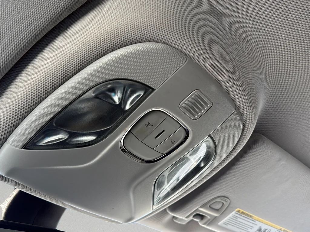Used 2018 Gray Jeep Latitude image 24