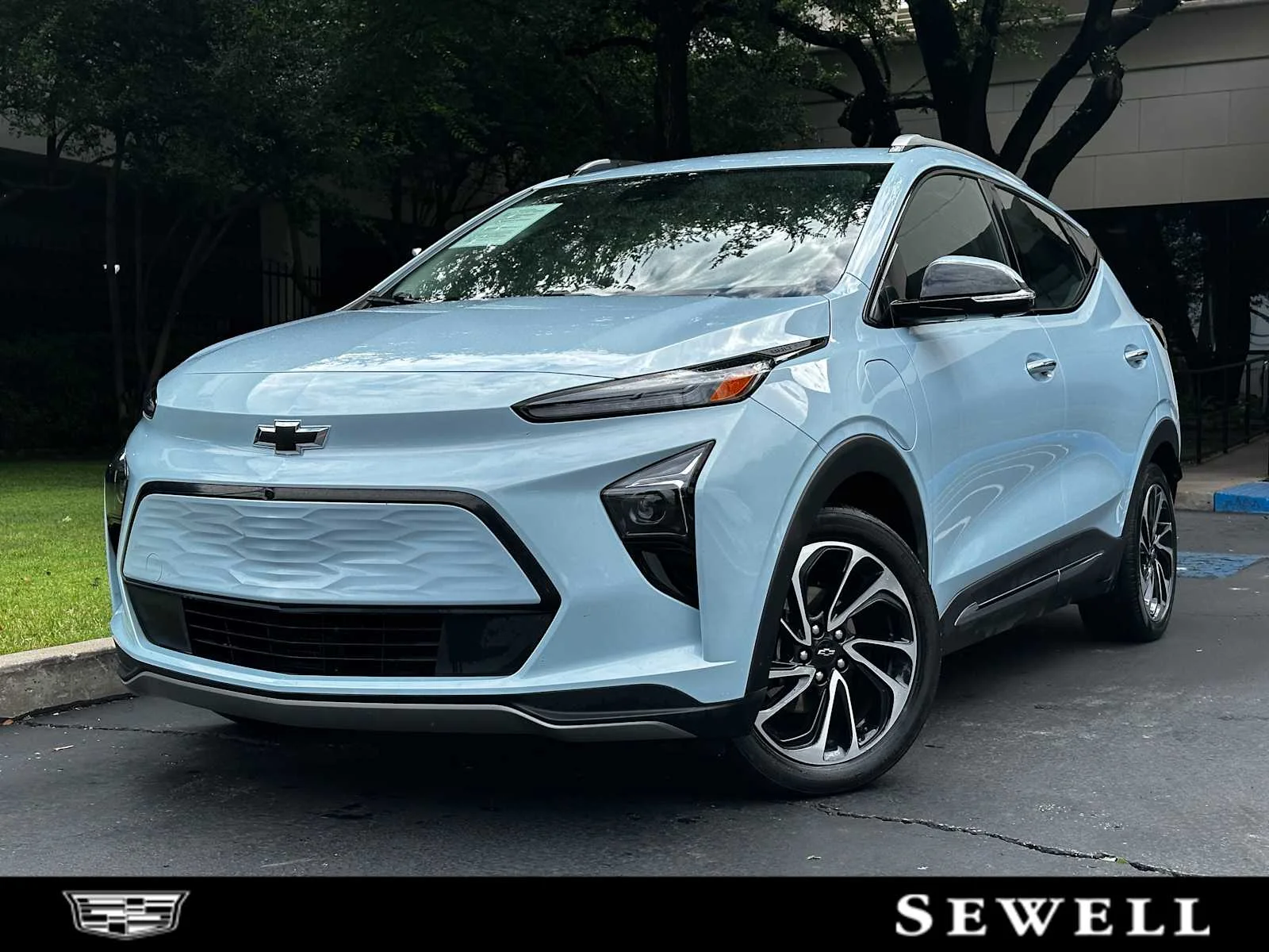 2023 Chevrolet Bolt EUV Premier's photo