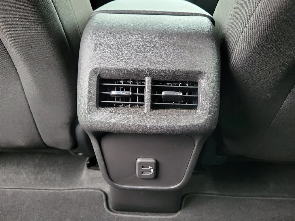 Used 2024 Summit White Chevrolet LT image 16