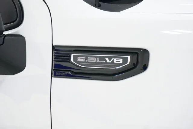 New 2026 Summit White GMC Elevation image 6