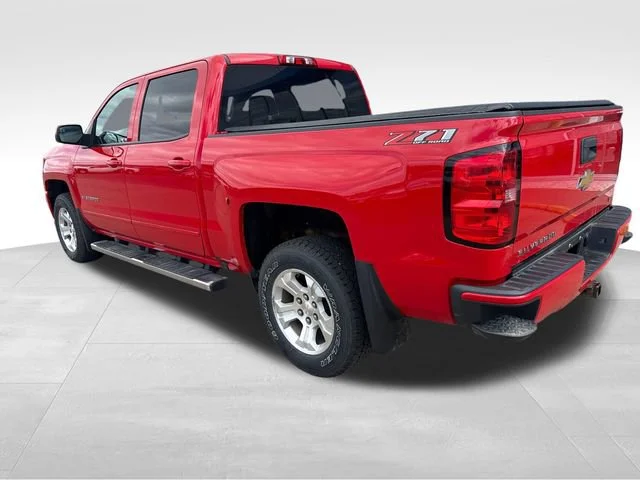 Used 2018 RED HOT Chevrolet LT image 3