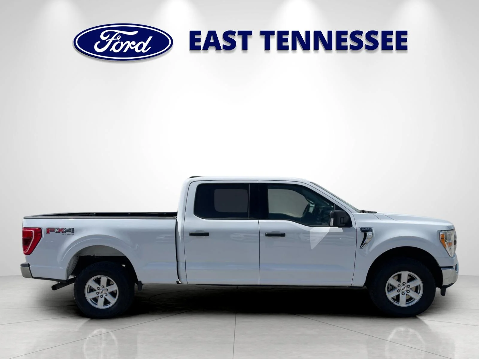 Used 2021 White Ford XLT image 2