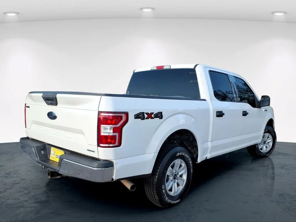 Used 2018 White Ford XLT image 6