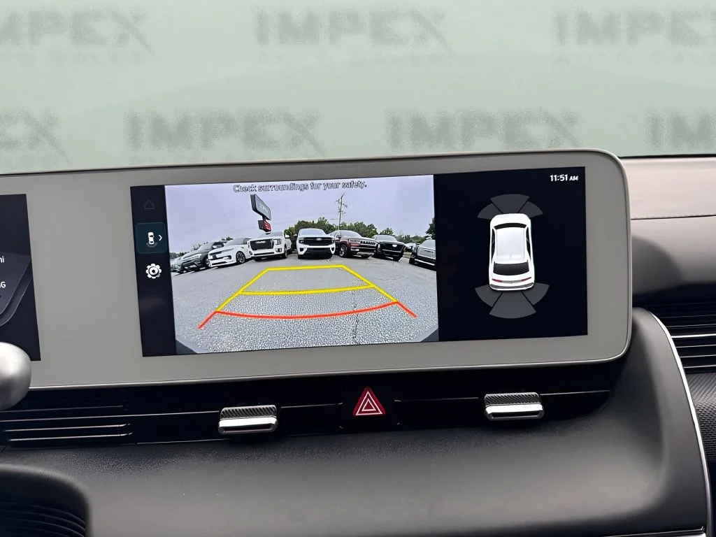 Used 2024 Gray Hyundai SEL image 21