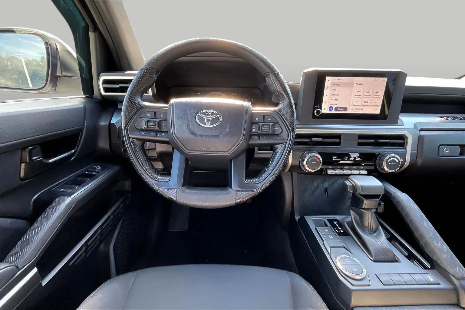Used 2025 Ice Cap Toyota SR5 image 6