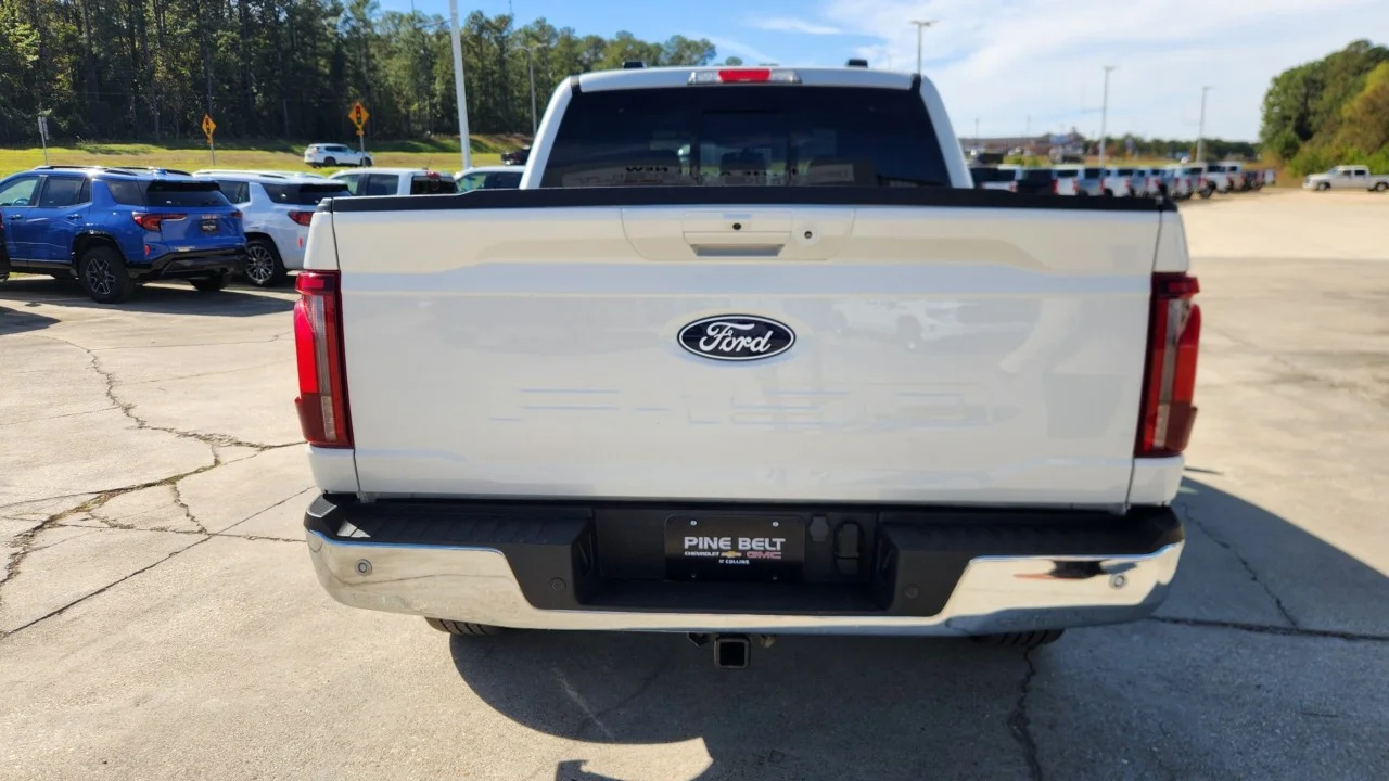 Used 2025 White Ford LARIAT image 3