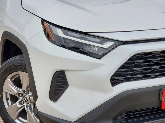 Certified Used 2025 White Toyota XLE image 29
