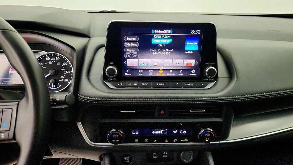 Used 2025 Gun Metallic Nissan FWD SV image 17