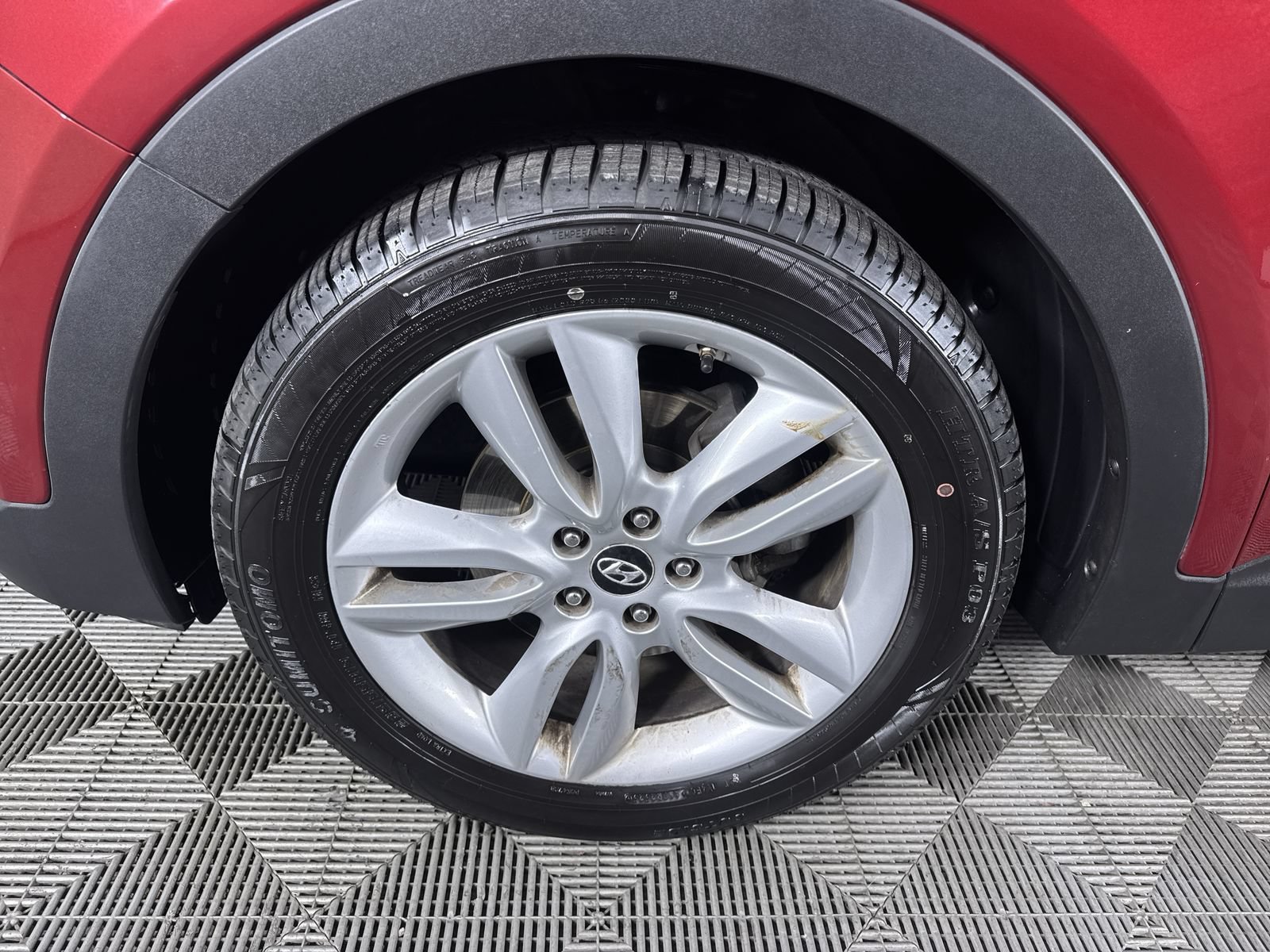 Used 2014 Serrano Red Hyundai  image 25