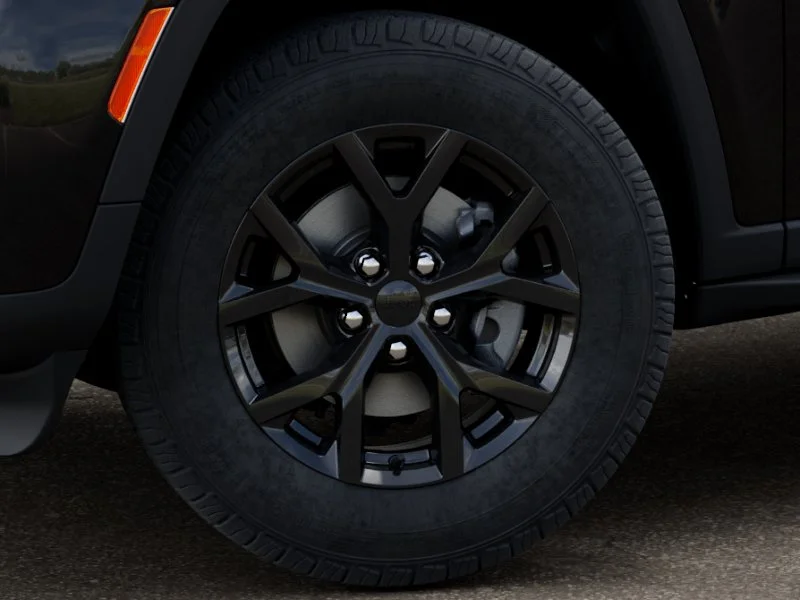 New 2026 Diamond Black Crystal Pearl-Coat Exterior Paint Jeep Altitude image 35
