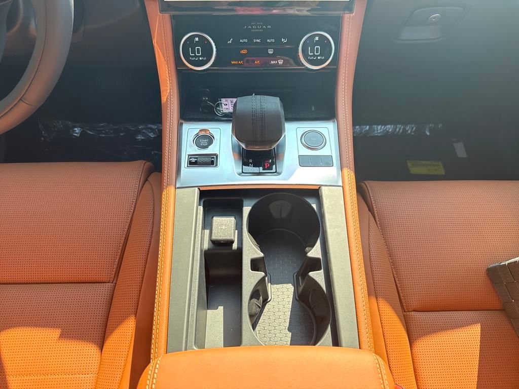 2026 Jaguar F-Pace R-Dynamic S - Photo 24
