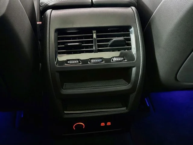 Used 2024 Black BMW xDrive40i image 27